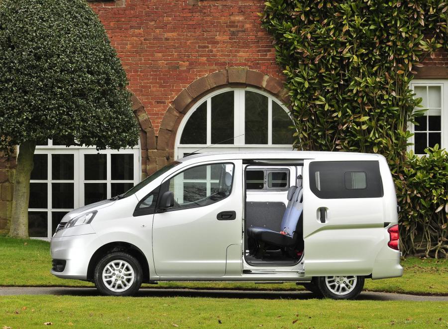  Nissan NV200 2009 года  (UK) (фото 4 из 7)